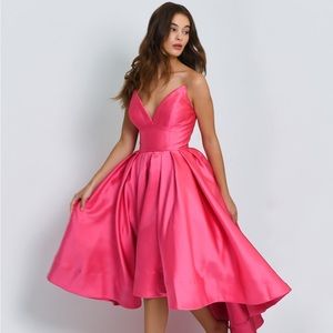 Hutch NWOT dress from Anthropologie size 6P in pink